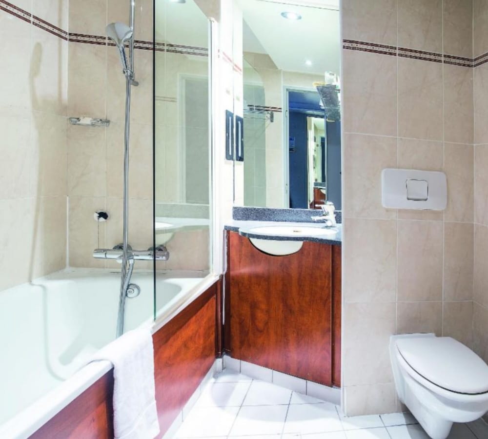 Фото Hotel Périphérie Porte de Saint Ouen