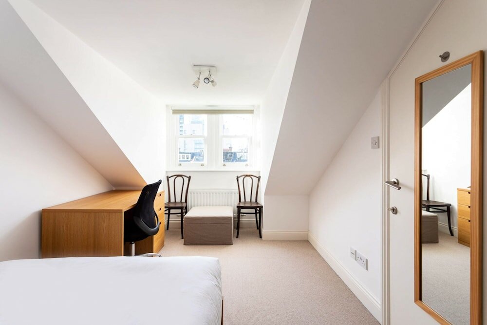 Фото Spacious Apartment Near Portobello Road