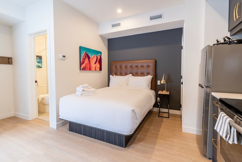 Фото Basecamp Resorts Revelstoke