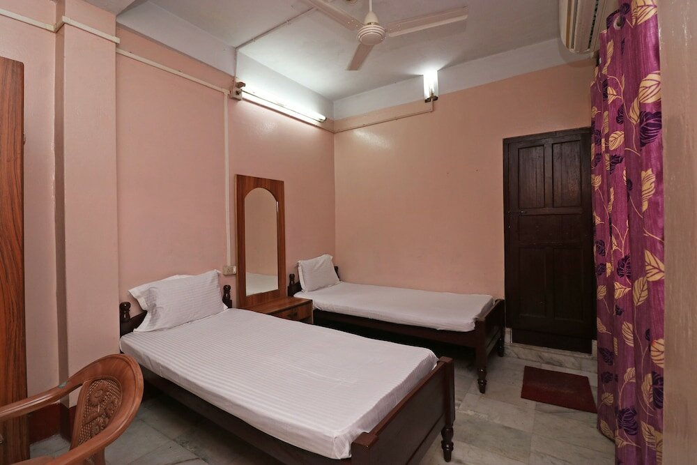 Фото Spot On 41656 Hotel Maruti