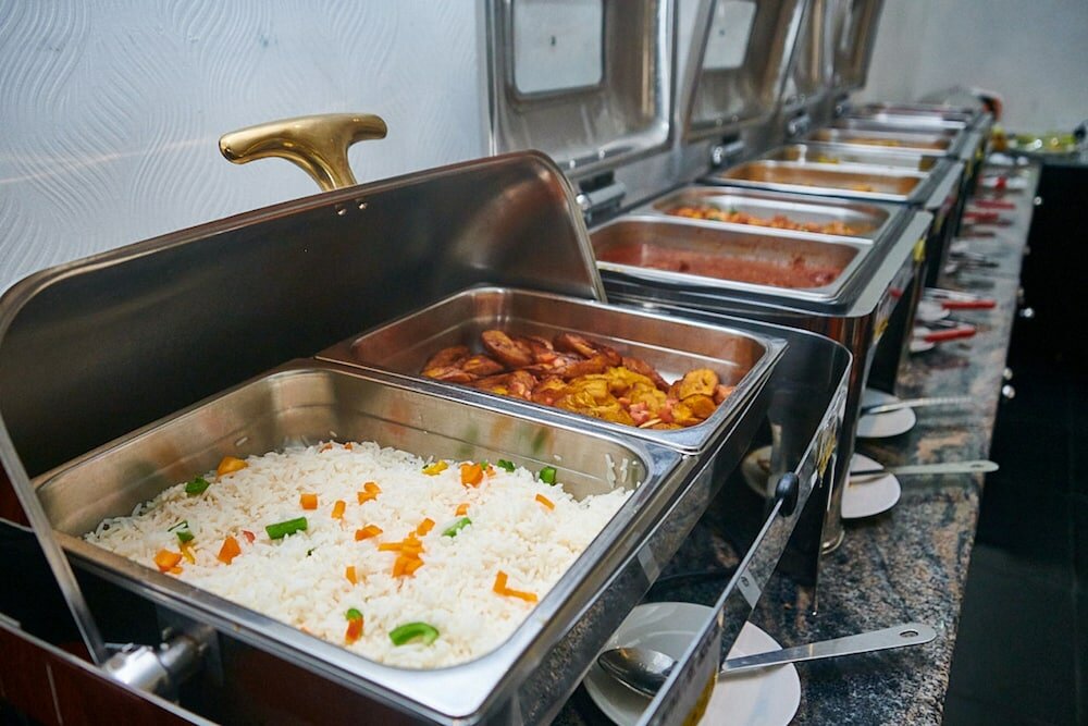 Фото Oak Havens Hotel