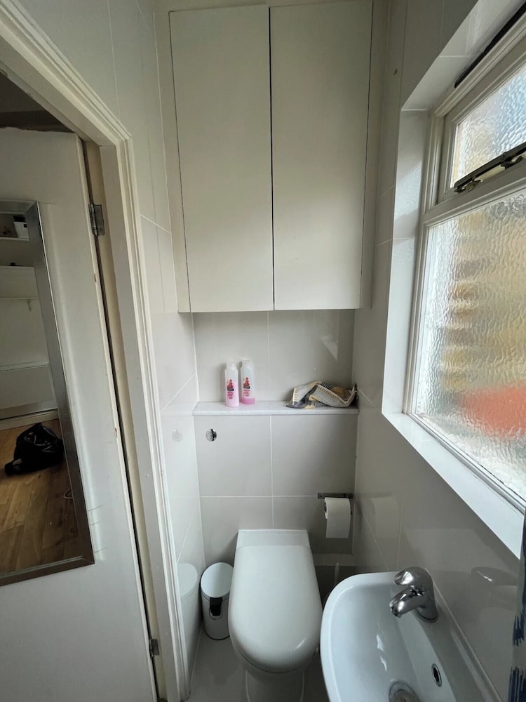 Фото Cosy 1bd Studio Flat - Hampstead