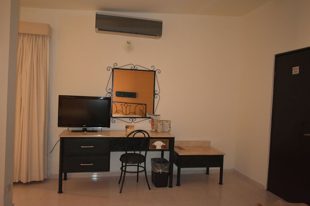 Фото Maya Tulipanes Express