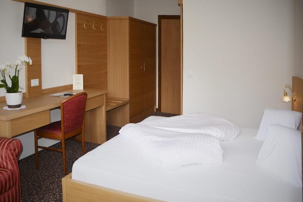 Фото Hotel Langhof