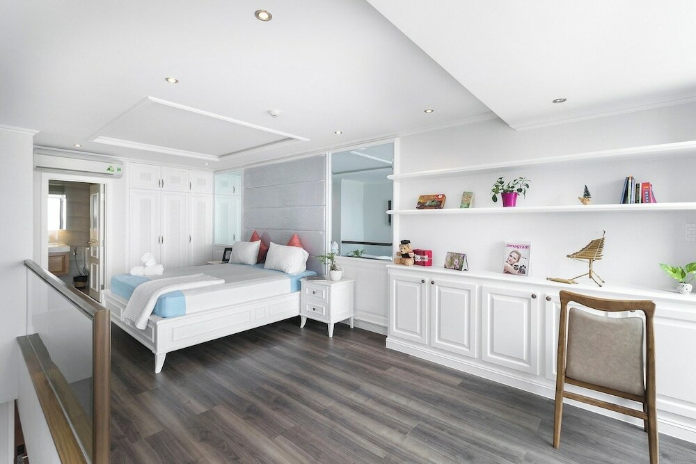 Фото City by night Ben Thanh Apartments