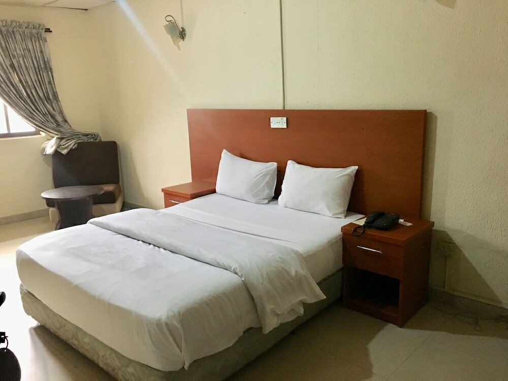 Фото Etal Hotels and Halls Lkeja