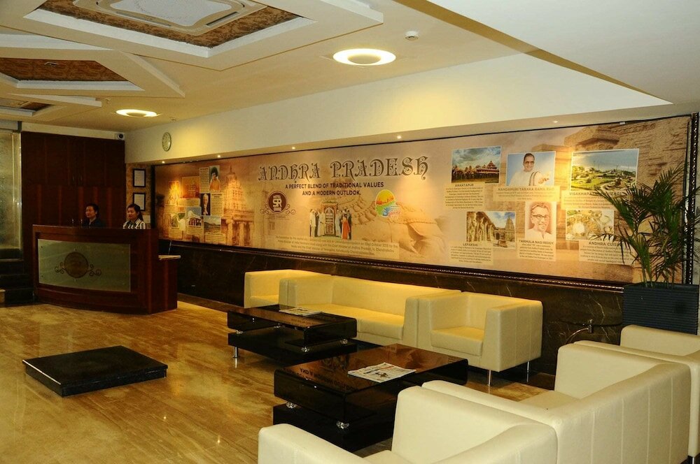 Фото Iroomz Hotel Sr Grand