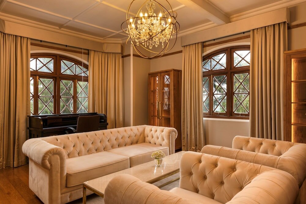 Фото The Bellwood Manor