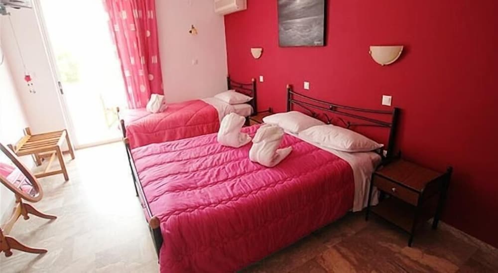 Фото Triton Hotel & Bungalows