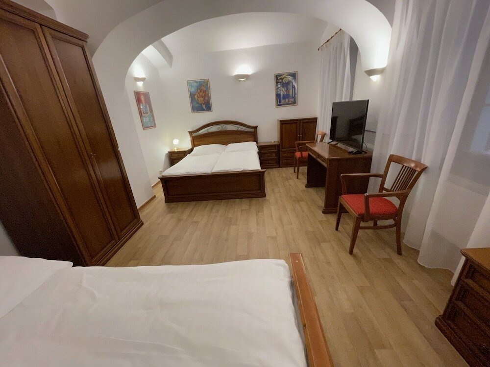 Фото Little Quarter Hostel and Hotel