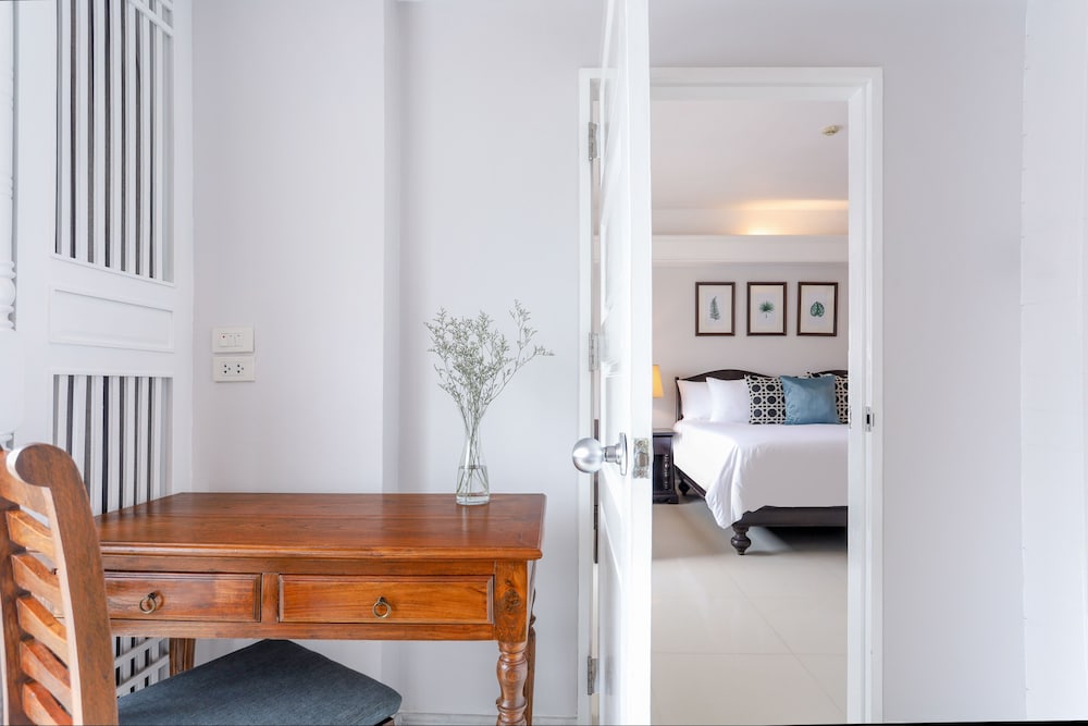 Фото Thavorn Palm Beach Resort Phuket