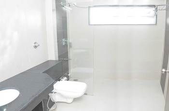 Фото The Sanctum Suites