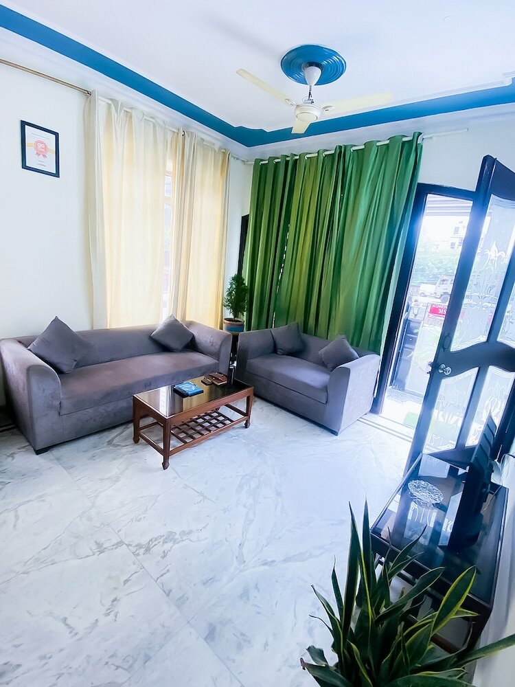 Фото Roomshala 056 Csk Residency