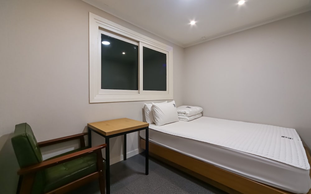 Фото Busan Jaesongdong Zara