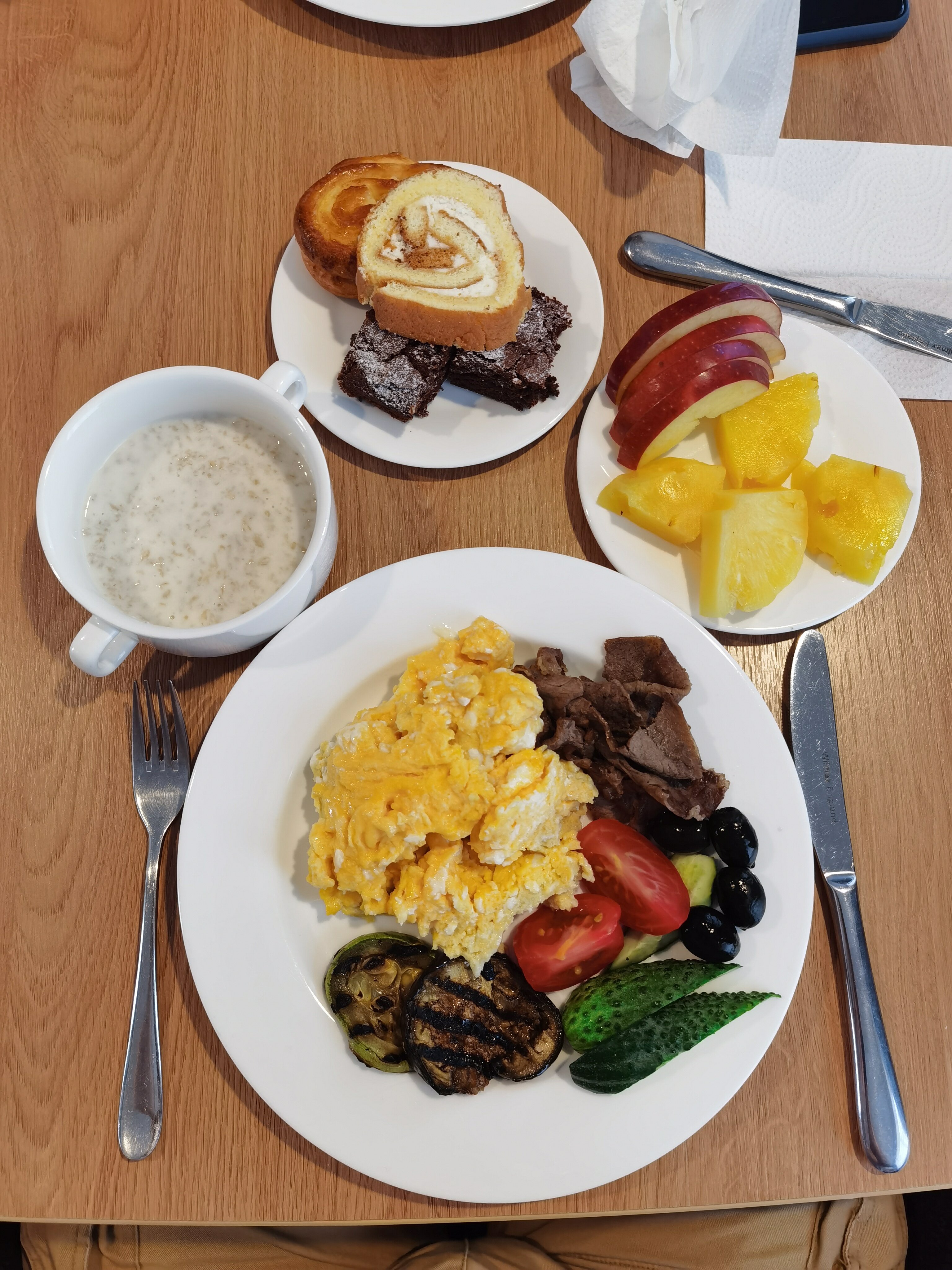 Фото Holiday Inn Express Almaty