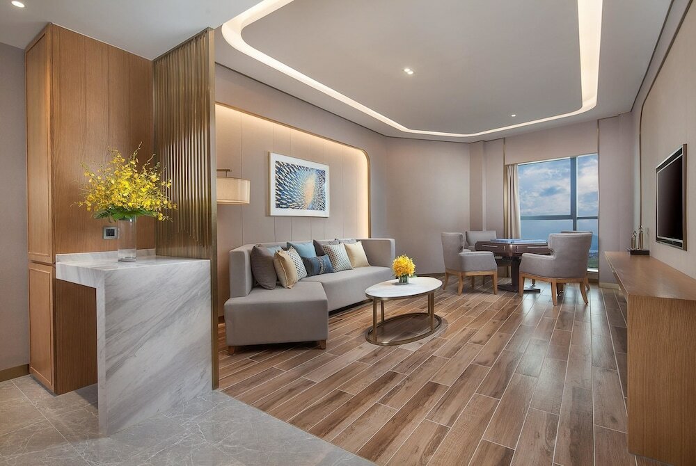 Фото Ramada Plaza Fuxian Lake