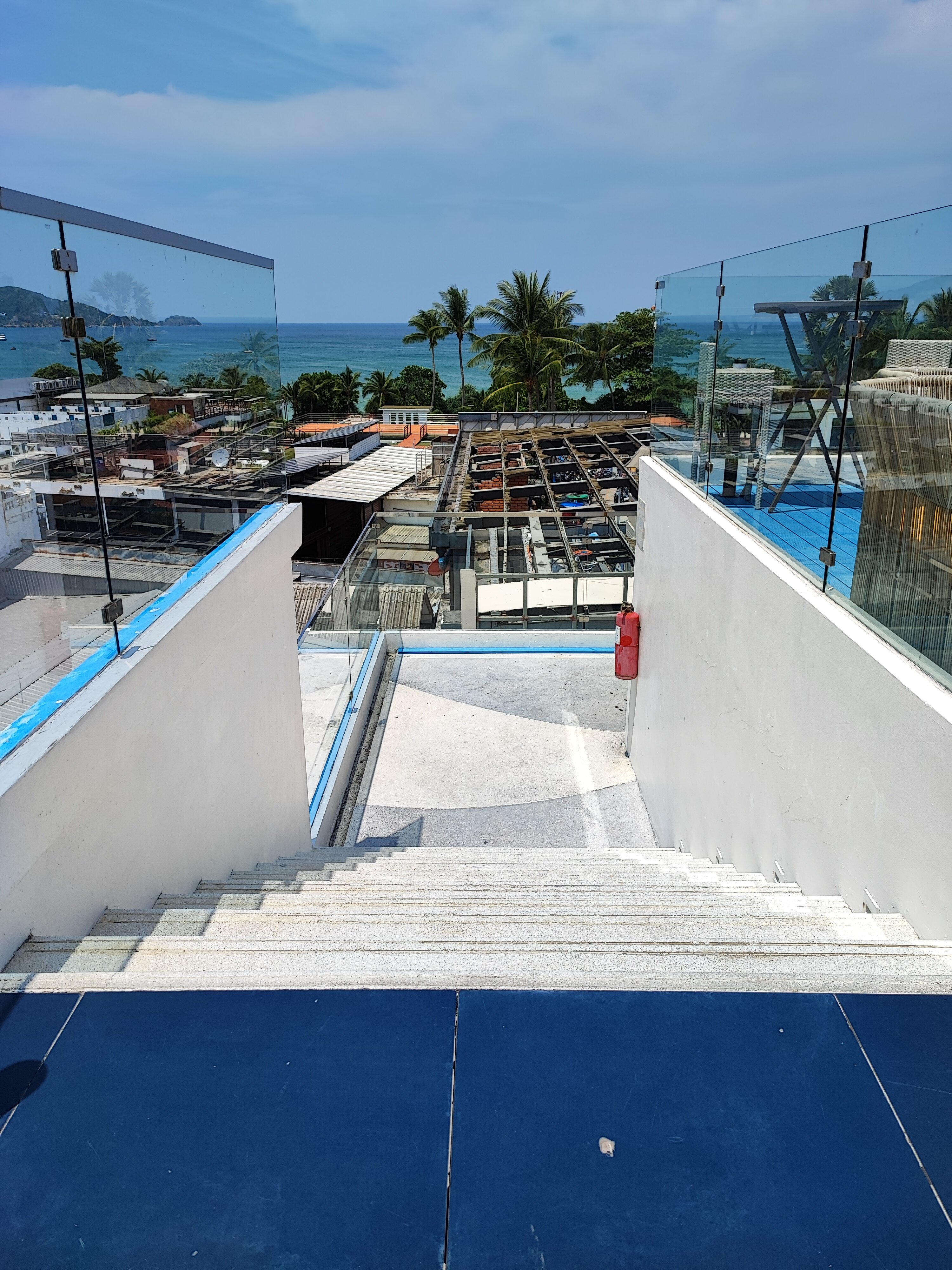 Фото Hotel Clover Patong Phuket