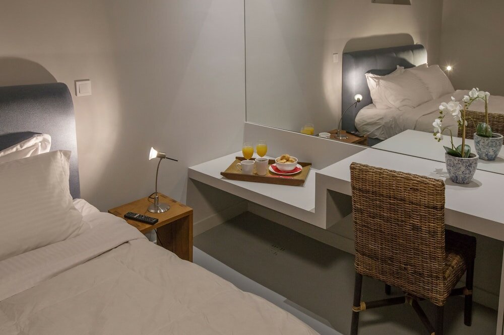 Фото Sophisticated Apartment in Syntagma by Ghh