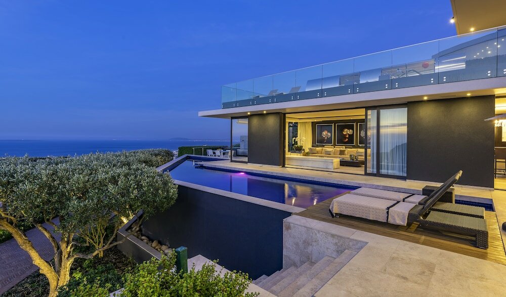 Фото Moondance Villa & Suites