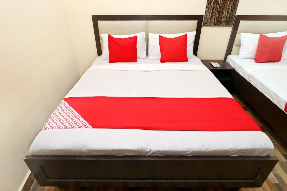 Фото Oyo 39626 Rj Royal Guest House