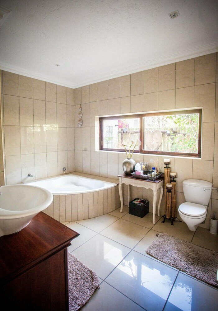 Фото The Embassy