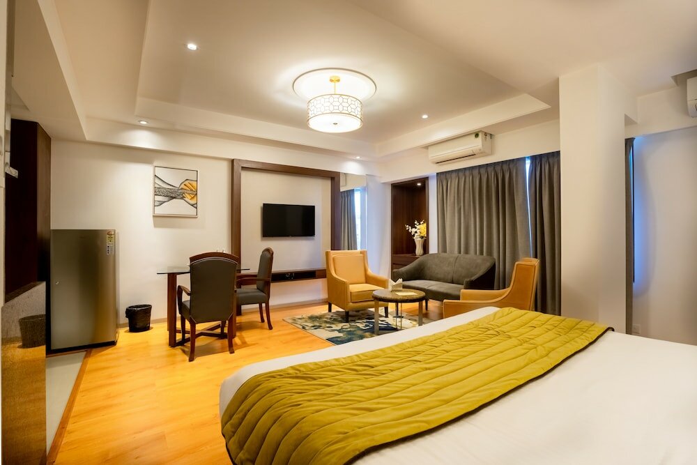 Фото Hotel Express Inn