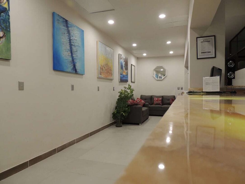 Фото Hotel Garden Plaza