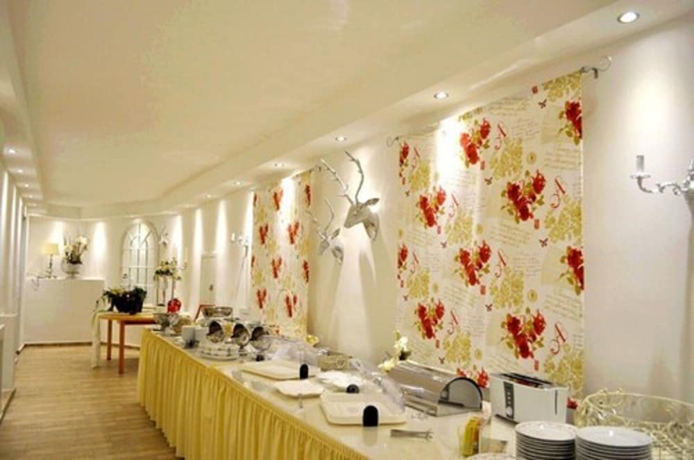 Фото Hotel Jägerhof