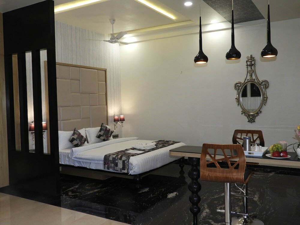 Фото Hotel Jannat Celebration