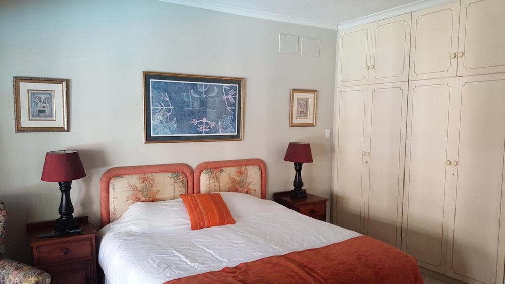 Фото The Brackens Guest House