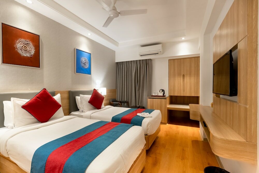 Фото Hotel Express Inn