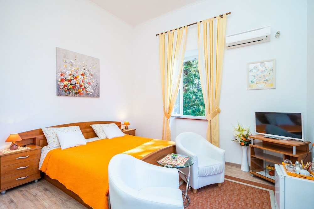 Фото House Boninovo - Adults Only