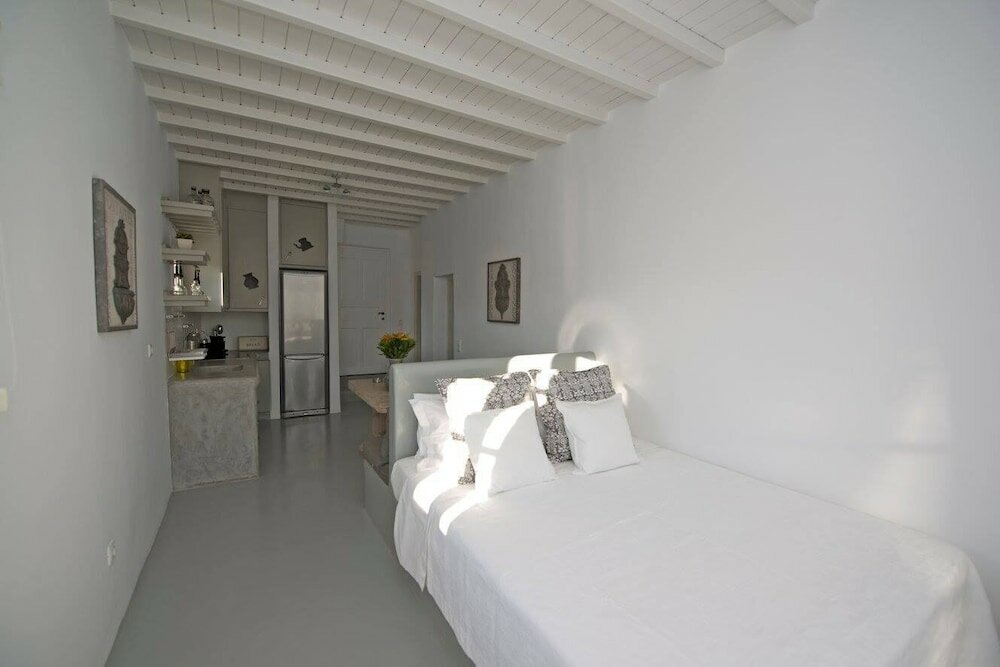 Фото Mykonian Studios