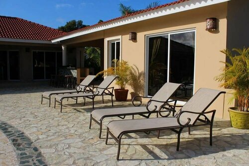 Гостиница Elegant and Private 4 Bedroom Villa в Сосуа