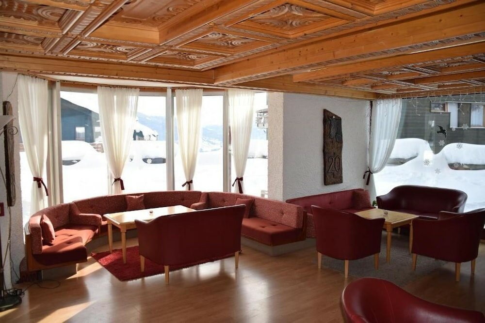 Фото Hotel des Masques