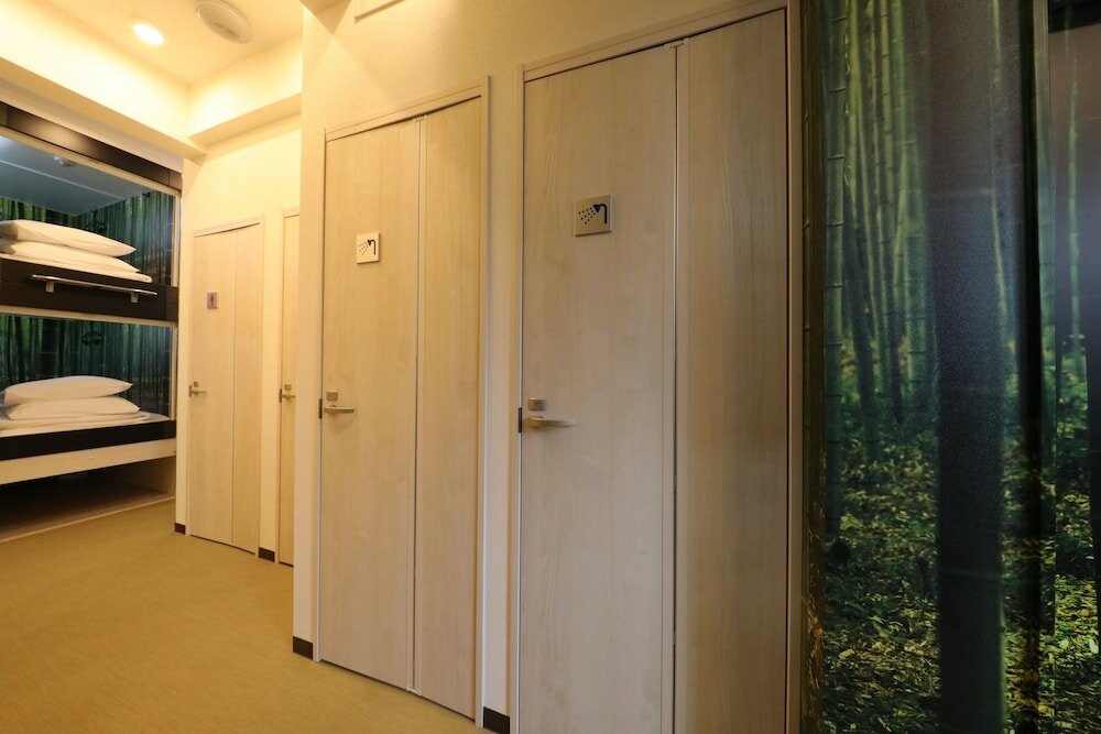 Фото Shibuya Capsule Bamboo Hotel
