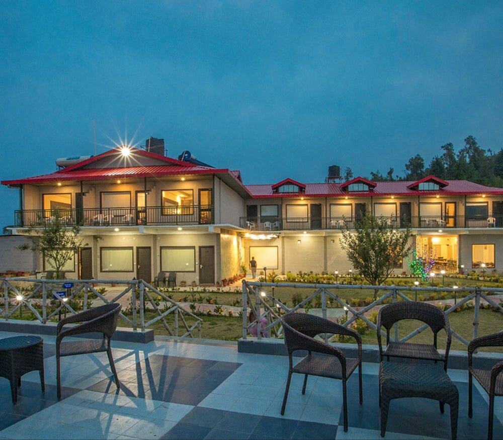 Фото отеля 1