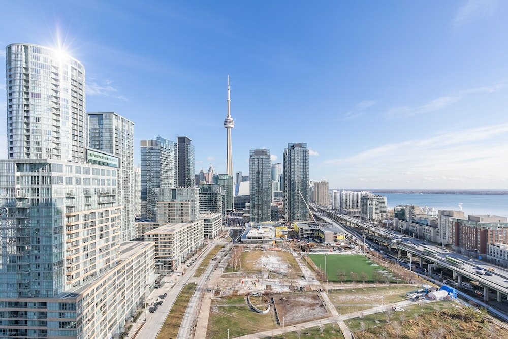 Фото Simply Comfort Stunning Downtown Condos