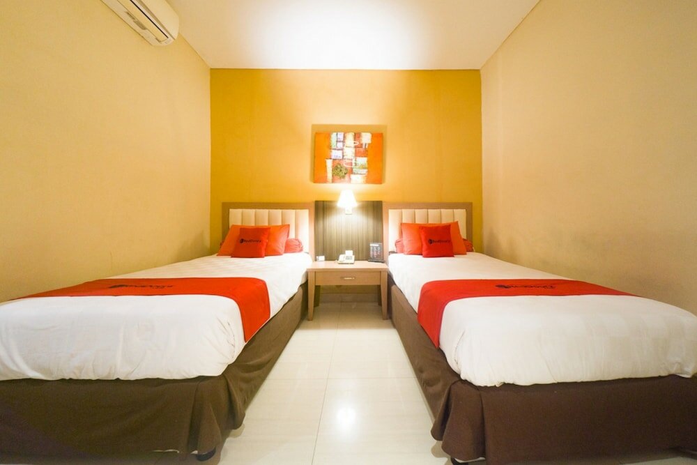Фото RedDoorz Plus near Universitas Negeri Makassar 2