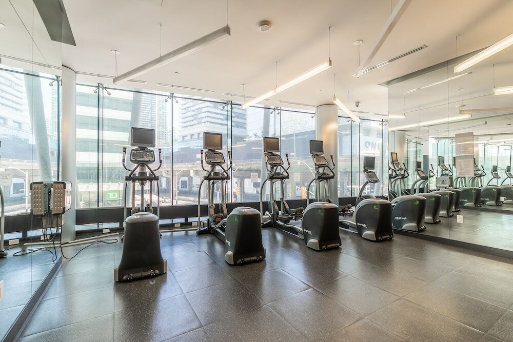 Фото Skytrees Condos at Union Station