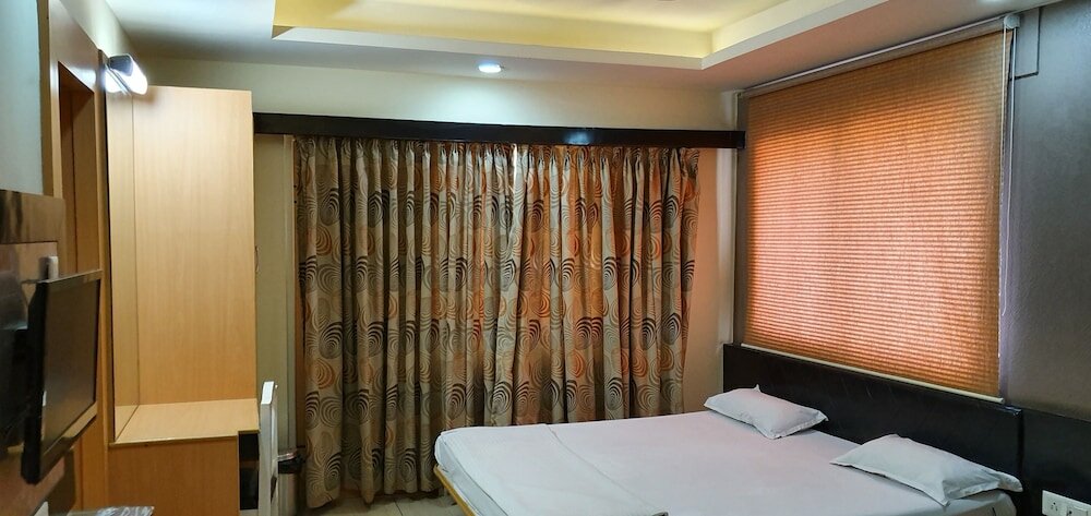 Фото Hotel Ambassador