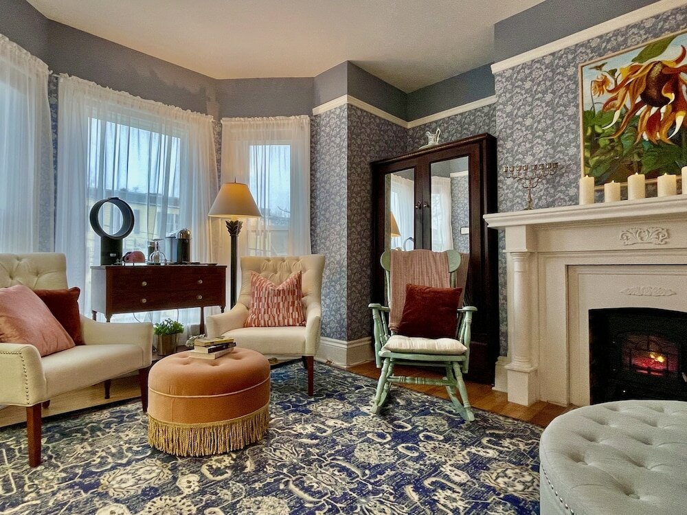 Фото Charlotte's Rose Inn