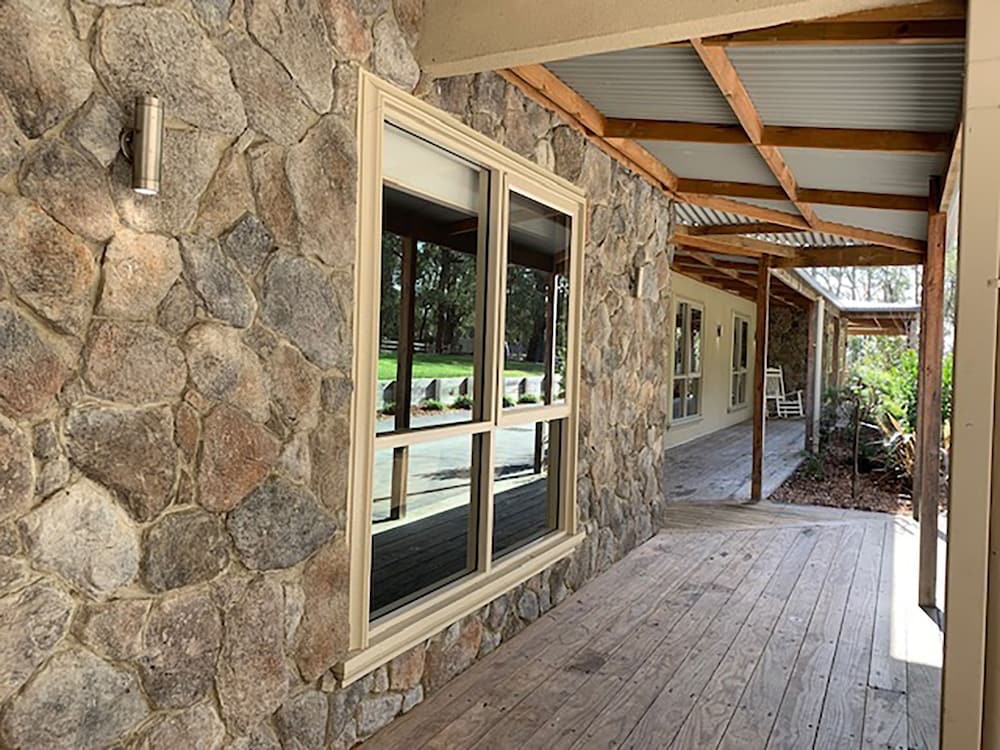 Фото Grand Gippsland Home Sleeps Up To 28