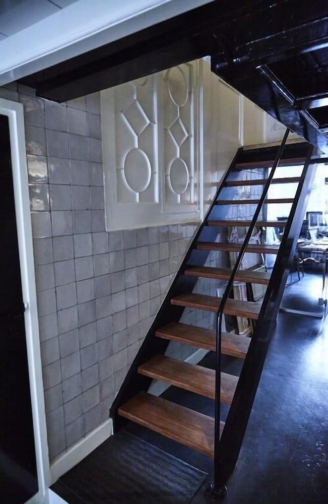 Фото Downtown Room In Canal District