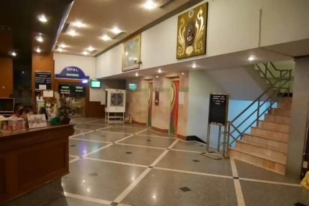 Фото Golden Grand Hotel