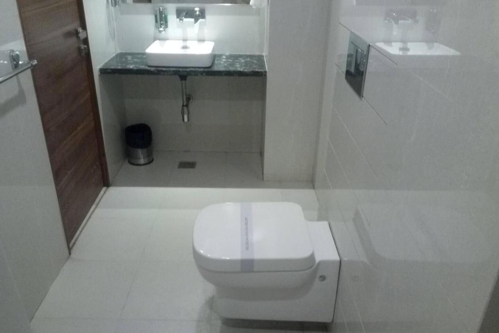 Фото The Shanti Plaza