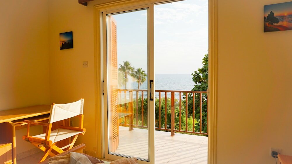 Фото Beachfront Azura Sunrise