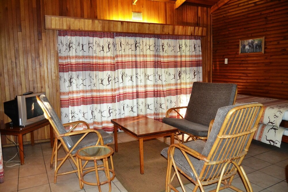 Фото Log Cabin & Settlers Village
