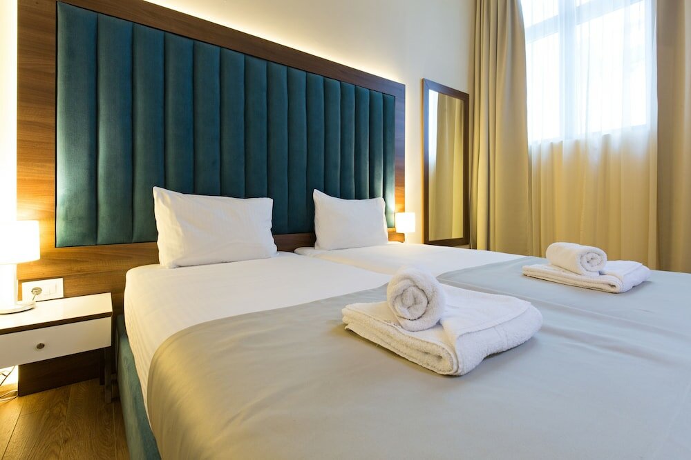 Фото отеля 2