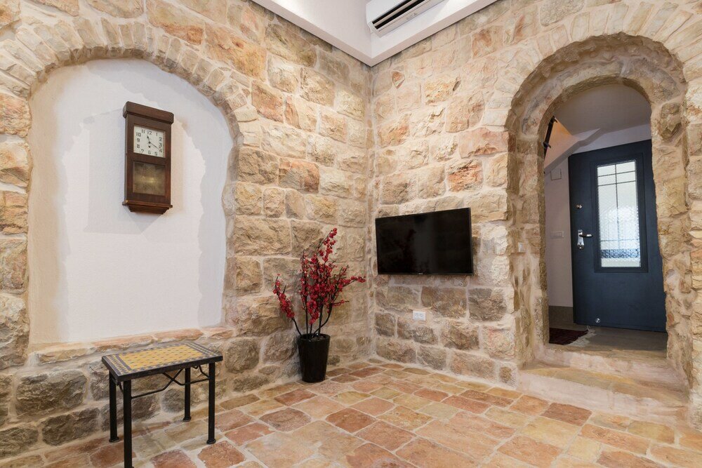 Фото Best Location Jerusalem Stone Apartment